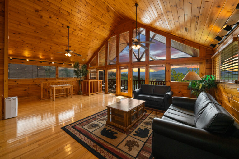 Interior real estate photography, Pigeon Forge TN listing by House Fly Media